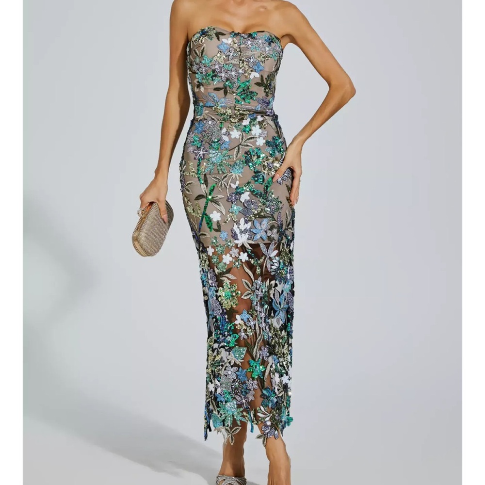 Elegant Strapless Floral Dress in Blue and Green